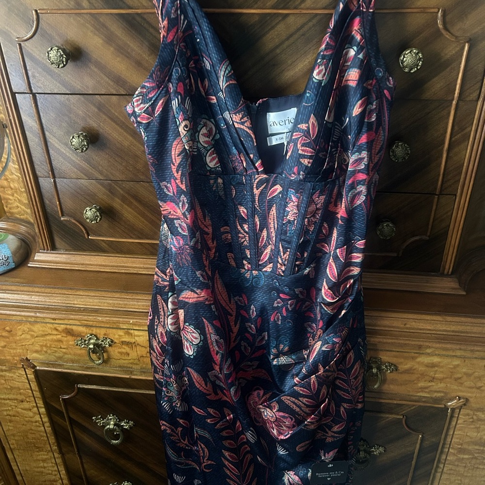 averie Women's Navy and Red Floral Midi Dress